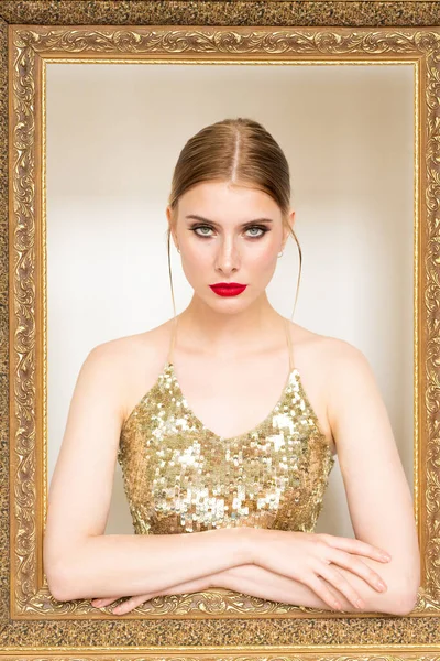 Young Serious Female Elegant Sequin Tanktop Keeping Her Hands Large — Stock Photo, Image