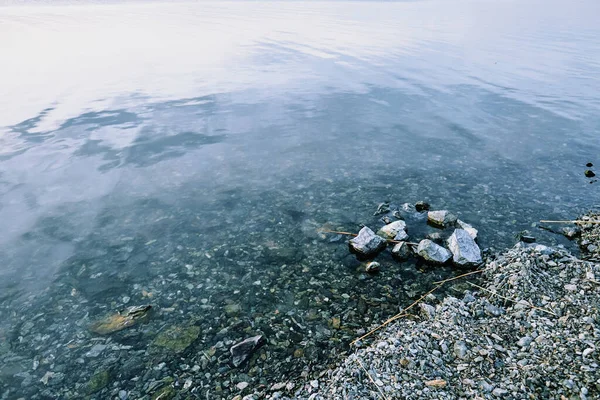 Pebbles Pure Transparent Water Lake River Part Bank Consisting Stones — Stock Photo, Image