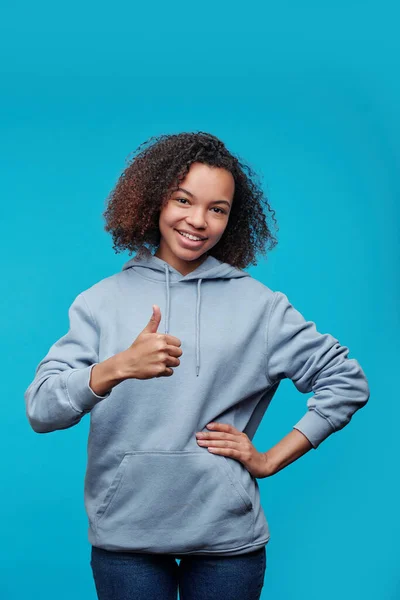 Portrait Smile Afro American Girl Hoodie Showing Thumb While Giving — Stok Foto