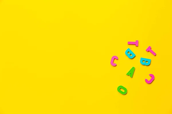Rosto Representado Usando Letras Alfabeto Coloridas Brinquedo Plástico Conceito Humor — Fotografia de Stock