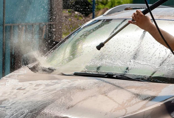 Car Wash Front Window Washed Stream Water Pressure — Stock Photo, Image