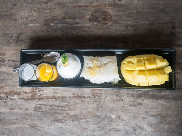 Mango Sticky Rice Topped Beans Topped Coconut Cream Dish — Stock Photo, Image