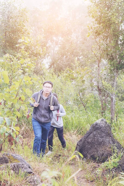 Asia Father Daughter Backpack Hiking Climbing Nature Mountain — Stock Photo, Image