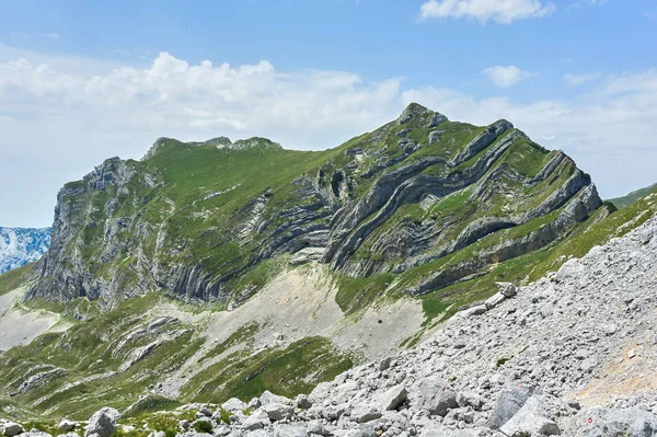 Durmitor Milli Parkı. Bobotov Kuk üzerinde tırmanma