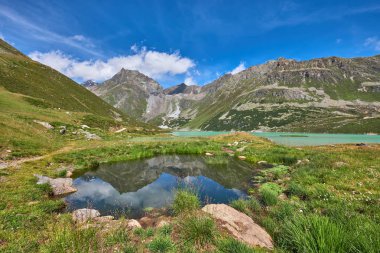 Buzul gölü Rifflsee. Avusturya Alplerinde. Tyrol