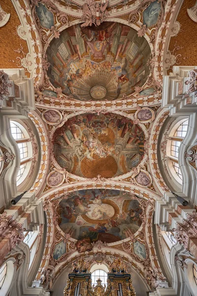 Innsbruck Cathedral St. James iç