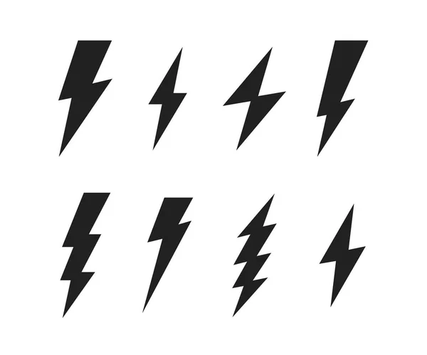 Stel bliksemschicht in. Thunderbolt, blikseminslag. Moderne platte stijl vector illustratie — Stockvector