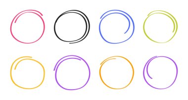 Süper ayarlanmış el çizimi daire beyaz arkaplanda izole edildi. Farklı el çizilmiş renkli dairelerin koleksiyonu