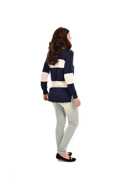 Retrato Comprimento Total Menina Vestindo Jeans Jumper Casual Pose Isolado — Fotografia de Stock
