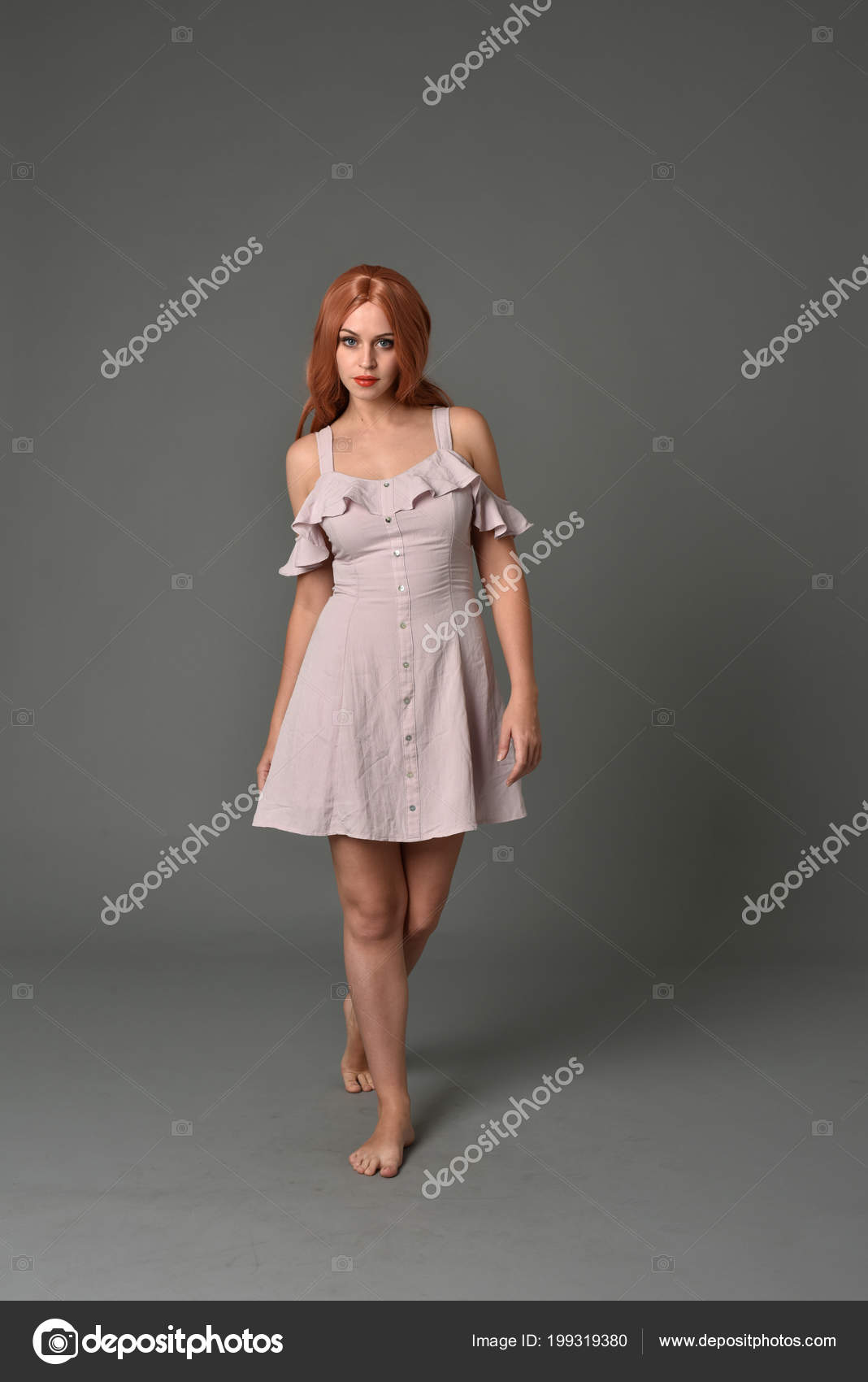 Featured image of post The Best 30 Standing Poses For Photoshoot For Girls