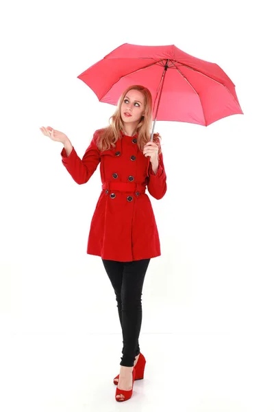 Portrét Hezká Blondýnka Dívka Která Nosí Červený Plášť Držící Deštník — Stock fotografie