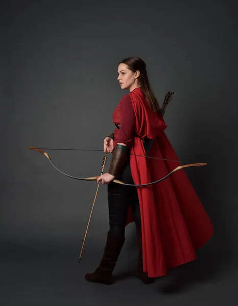 Full Length Portrait Brunette Girl Wearing Red Medieval Costume Cloak — Stock Photo, Image