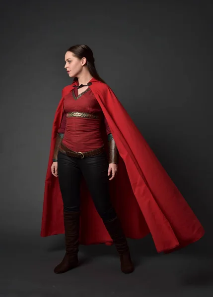 Full Length Portrait Brunette Girl Wearing Red Medieval Costume Cloak — Stock Photo, Image