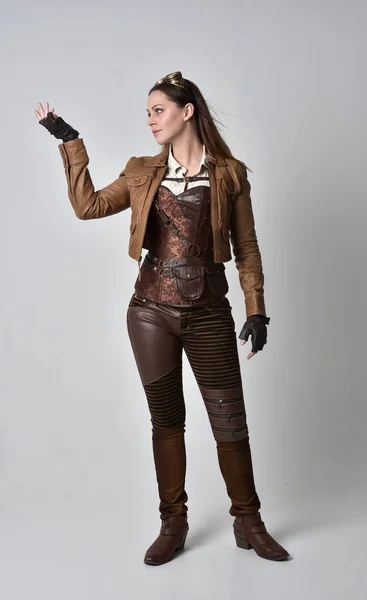 Full Length Portrait Brunette Girl Wearing Brown Leather Steampunk Outfit — Stock Photo, Image