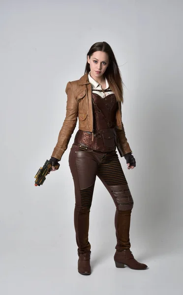 Full Length Portrait Brunette Girl Wearing Brown Leather Steampunk Outfit — Stock Photo, Image