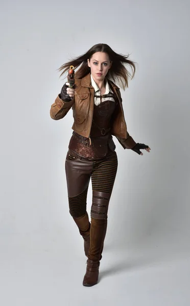 Full Length Portrait Brunette Girl Wearing Brown Leather Steampunk Outfit — Stock Photo, Image