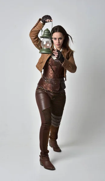 Full Length Portrait Brunette Girl Wearing Brown Leather Steampunk Outfit — Stock Photo, Image