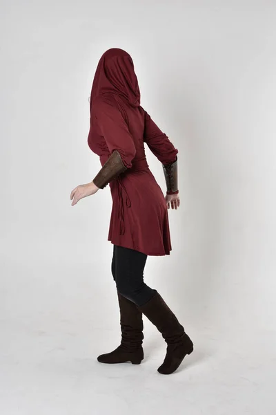 Full Length Portrait Girl Wearing Fantasy Long Red Hooded Tunic — Stock Photo, Image