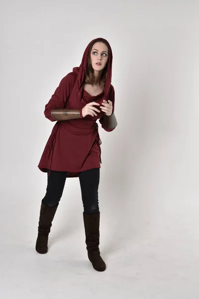 Full Length Portrait Brunette Girl Wearing Red Fantasy Tunic Hood — ストック写真