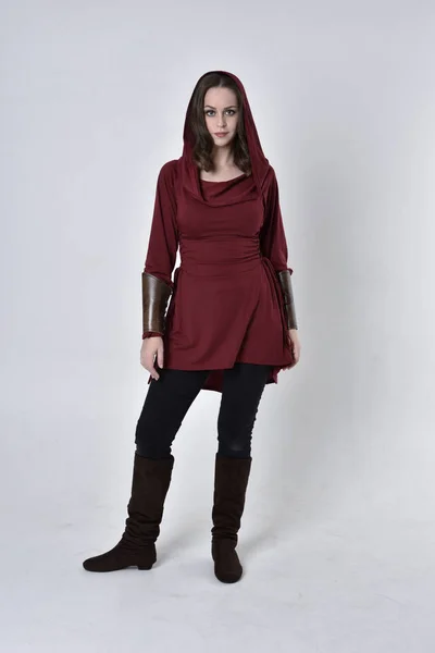 Full Length Portrait Brunette Girl Wearing Red Fantasy Tunic Hood — ストック写真