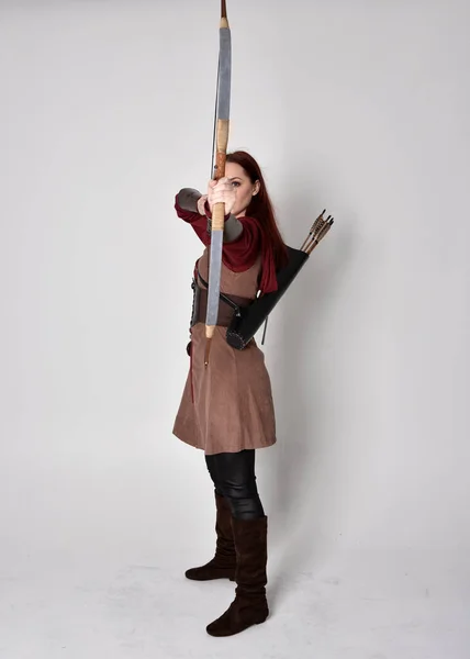 Full Length Portrait Girl Red Hair Wearing Brown Medieval Archer — Stock Photo, Image