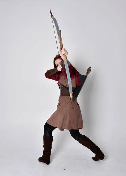Full Length Portrait Girl Red Hair Wearing Brown Medieval Archer — Stock Photo, Image