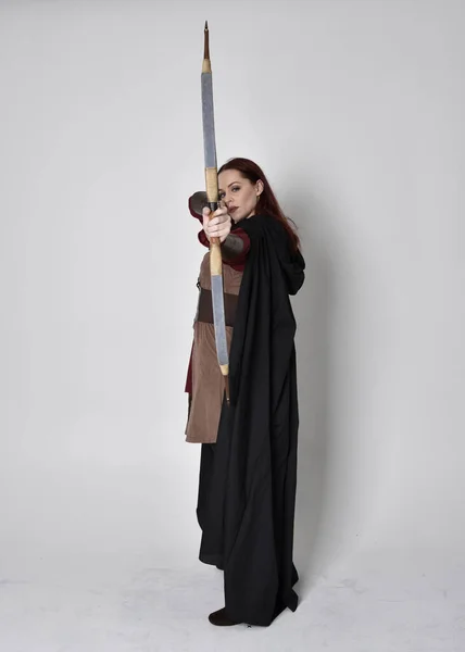 Full Length Portrait Girl Red Hair Wearing Medieval Archer Costume — Stock Photo, Image