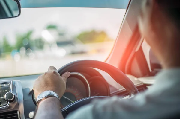 Homens Dirigindo Vista Dentro Carro — Fotografia de Stock