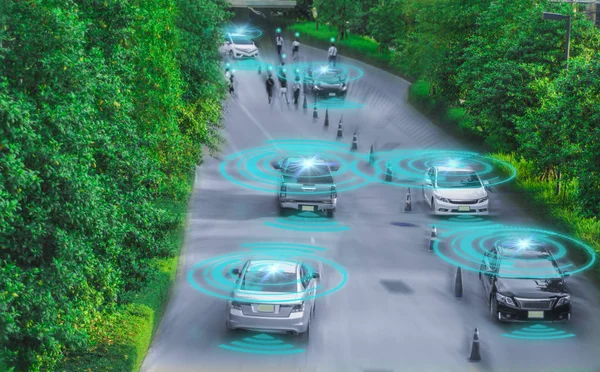 지능형 자동차 시스템 인터넷 Iot의 고속도로에서 움직이는 물체와 미래의 감소의 — 스톡 사진
