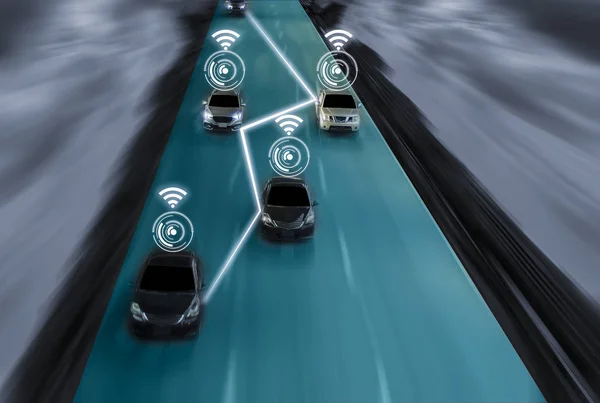 지능형 자동차 시스템 인터넷 Iot의 고속도로 도시에서 미래의 감소의 자동차의 — 스톡 사진