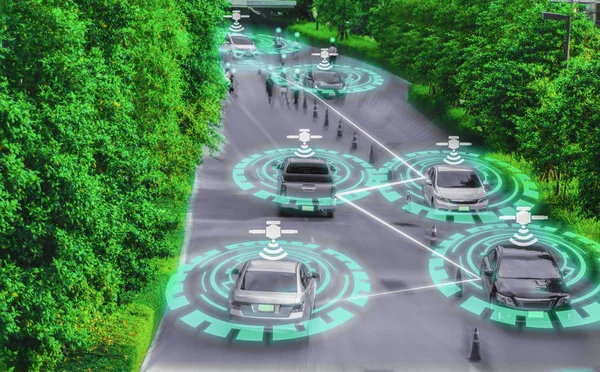Fütüristik akıllı araç dahi akıllı kendini sürüş, yapay zeka sistemi (AI), sinyal, kavram gelecekteki araç güvenliği sürücü Gps ile takip ve denetim sürüş kavramları 