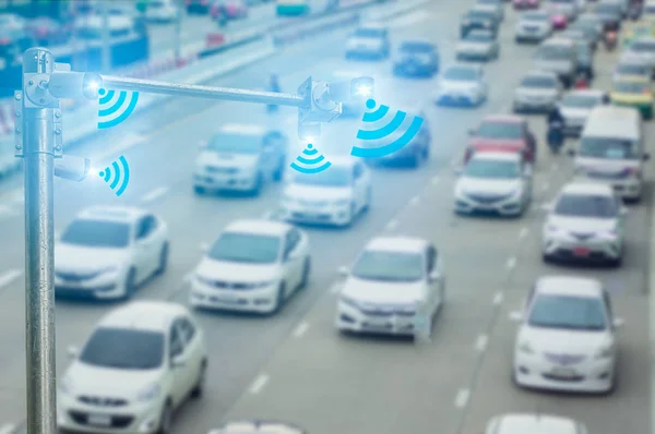 Konsept dijital teknoloji 4.0, kablosuz ağ 5g sinyal, Cctv  