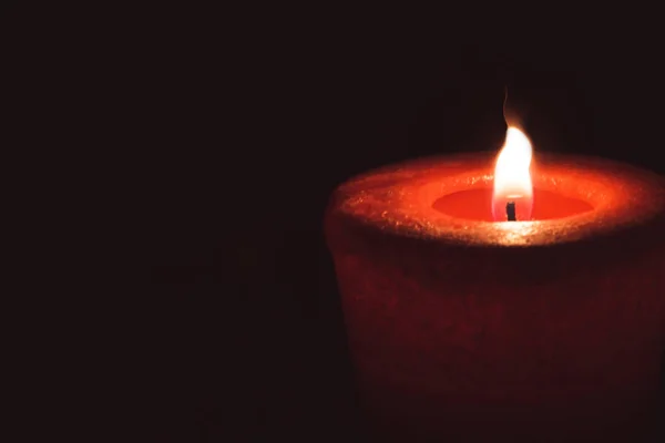 Lonely Flame Burning Red Candle Dark — Stock Photo, Image