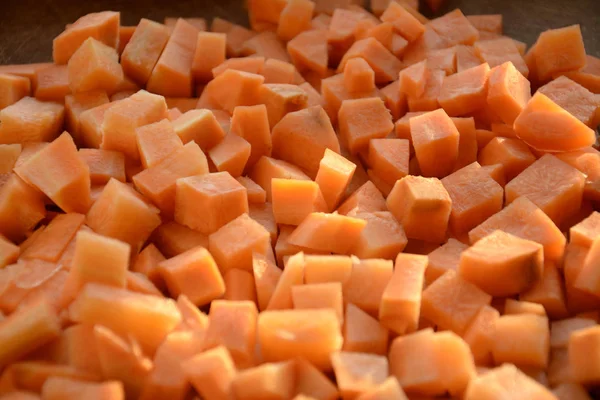 Ahşap masa lambası 2018 üzerinde taze havuç