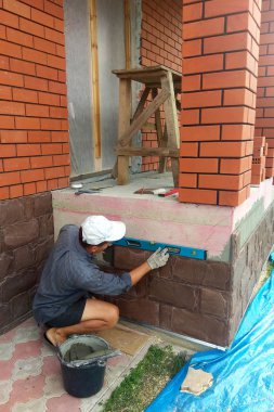 Alt düzeyi duvara duvar Granit taş 2018 eşitlik denetlemek için ayarlar.