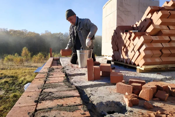 Hlavní Nástěnné Cihlová Zeď Pomocí Cementové Malty Stěrkou 2018 — Stock fotografie