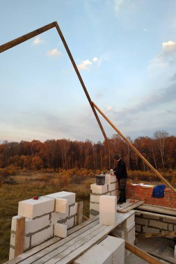 Bir mala ve tutkal çözüm 2018 temiz havada duvar demirleme duvar