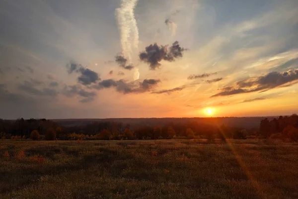 Est Ainsi Que Soleil Couche Sur Terrain Fin Automne 2018 — Photo