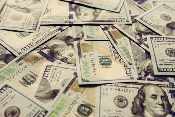 Долари США в 100 банкнот, текстура готівки. — стокове фото