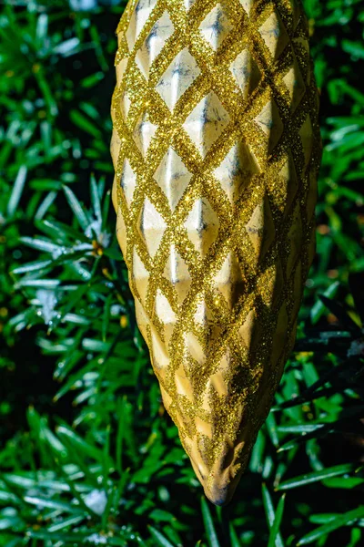 Beautifully decorated real tree closeup with cones and balls of snow-crushed balls in the Ukrainian village — Stock Photo, Image