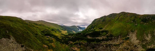 Kempování Horách Výšky Můžete Vidět Stan Tábor Blízkosti Alpského Jezera — Stock fotografie