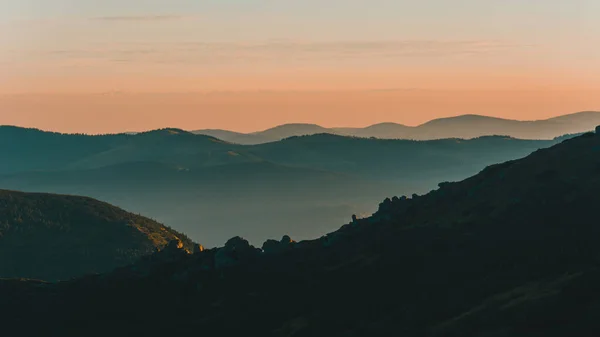 Oekraïense Karpaten Montenegrijnse Bergkam Zonsopgang Nabij Het Zadel Van Montenegro — Stockfoto