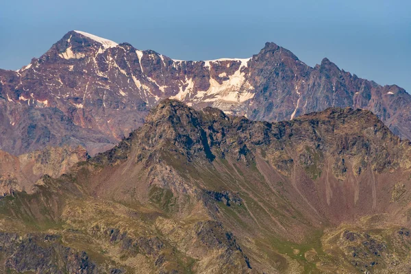 Paisaje típico de montaña en las dolomitas italianas — Foto de Stock