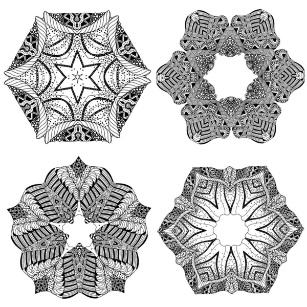 Handgetekende doodles natuurlijke sneeuwvlok. Zentangle mandala stijl. Illustratie. Goed idee voor wenskaarten, uitnodigingen, prints, textiel, tattoo. — Stockfoto