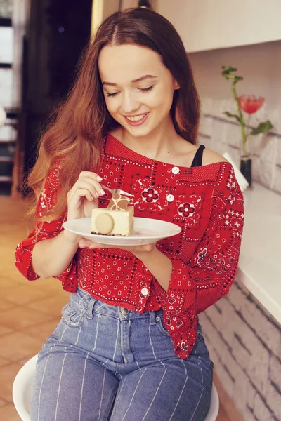 Girl Bakery Eats Dessert Beautiful Model Cafe Eats Sweets Smiling — Stock Photo, Image