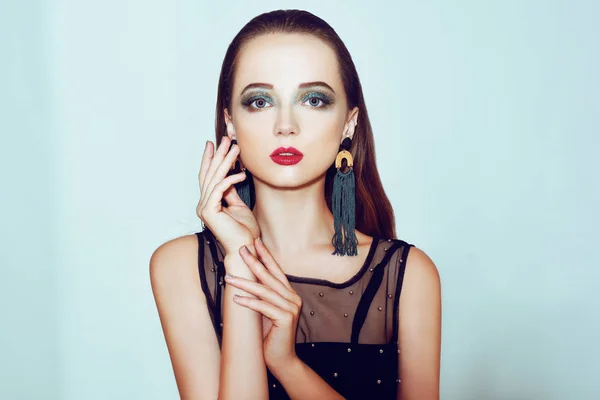 Maquillaje Verde Hermosa Chica Con Maquillaje Aislado Fondo Maquillaje Ojos —  Fotos de Stock
