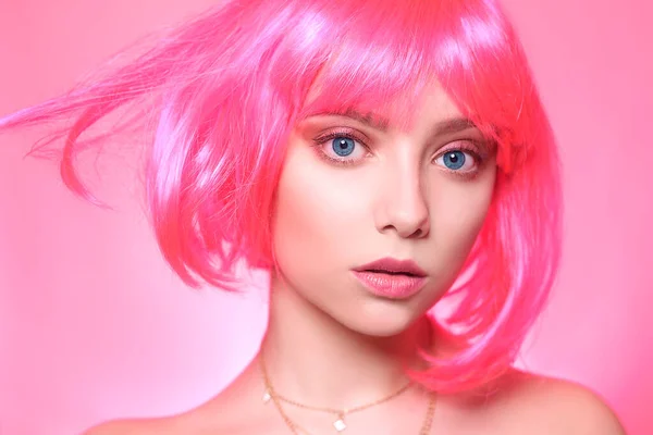 Girl Pink Wig Pink Background Fashion Pink Makeup Serious Face — Stock Photo, Image