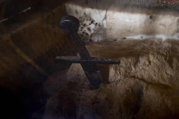 A espada na pedra de San Galgano . — Fotografia de Stock