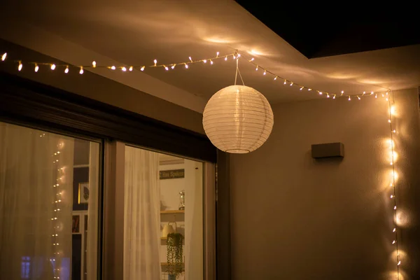 Idéia Decoração Casa Inspiração Com Luzes Corda Uma Lanterna Solar — Fotografia de Stock