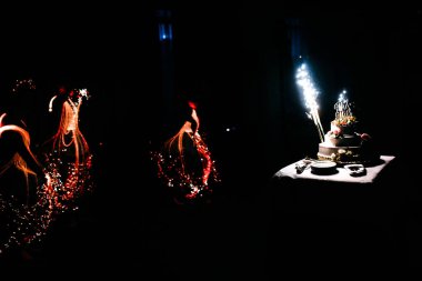 güzel düğün pastası dekorasyonu ile